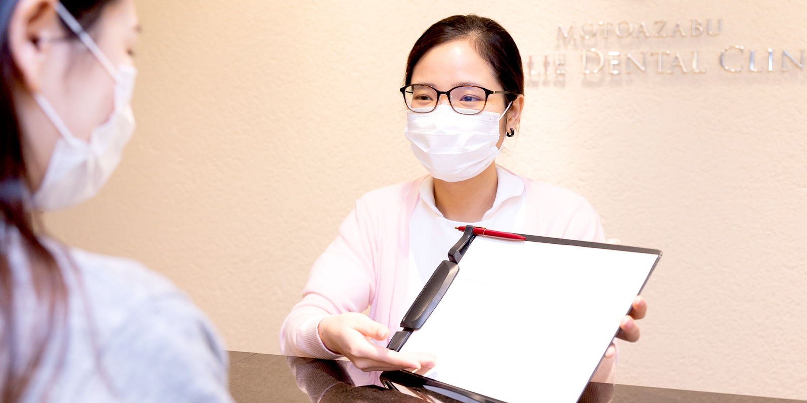 新生児の唇が荒れているのはなぜですか?